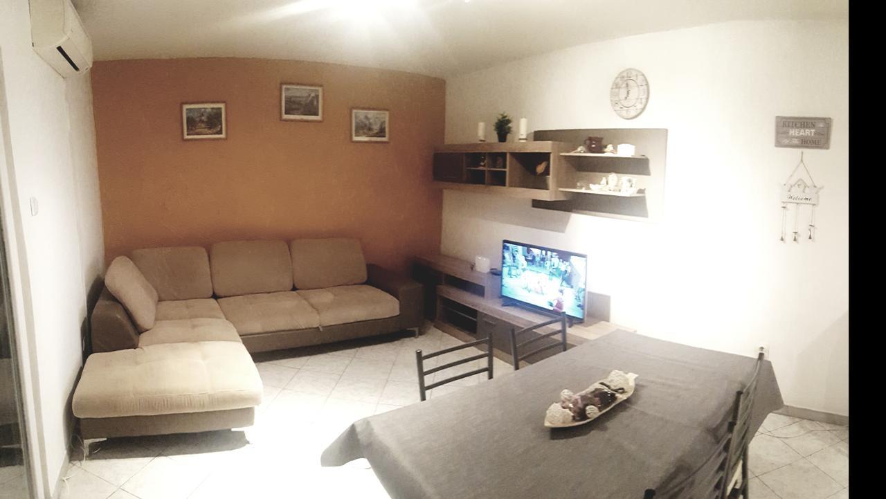 Apartman 4 Kilometar To Centar