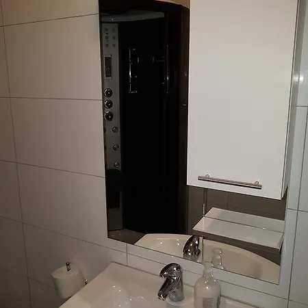 Apartman 4 Kilometar To City Centar Split Exterior photo